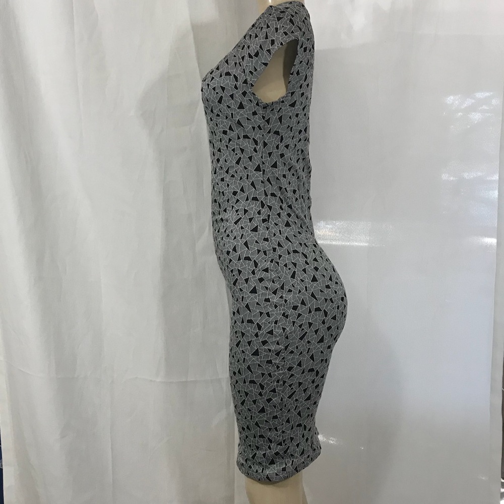 Beautiful bodycon dress size s/m very stretchy - Picture 2 of 6